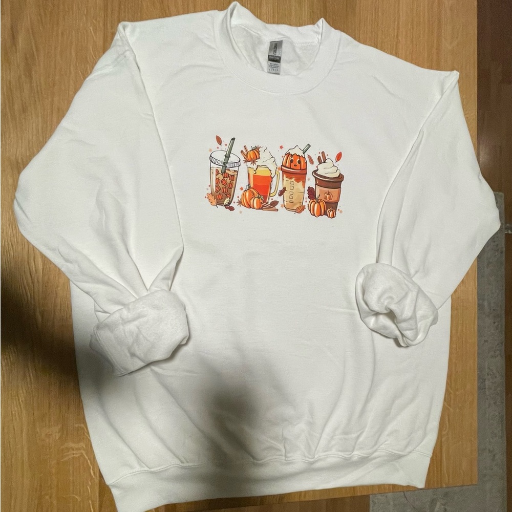 White Gildan Fall sweatshirt size L